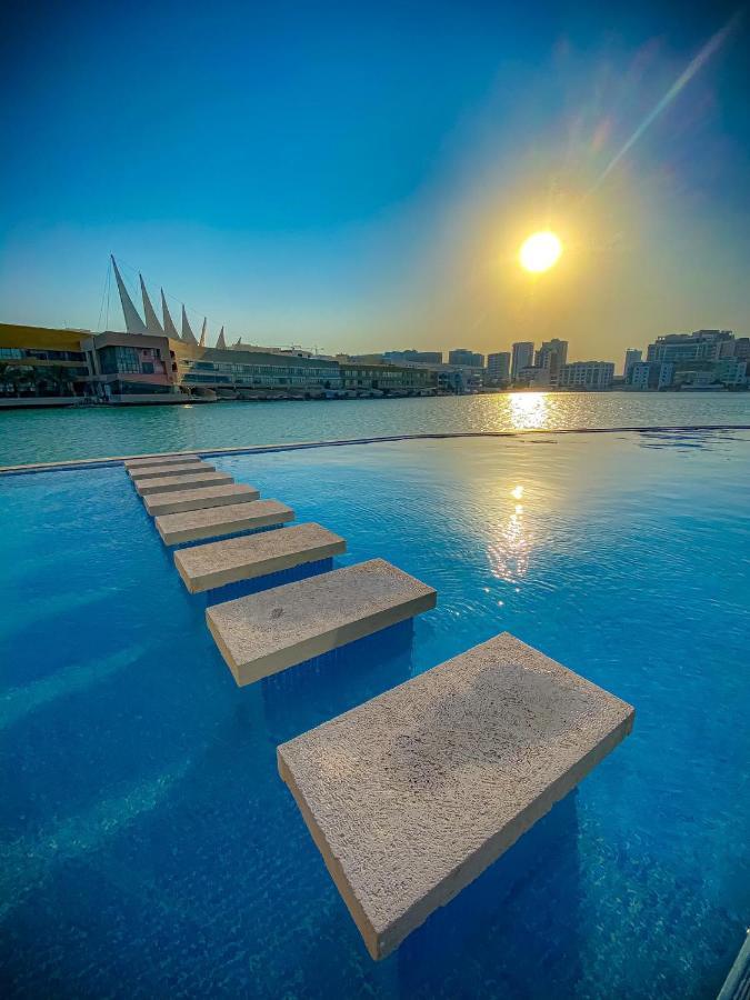 Sea Loft Villas Манама Екстериор снимка