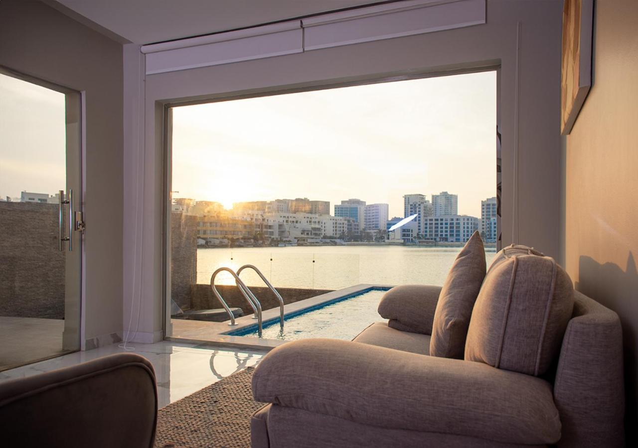Sea Loft Villas Манама Екстериор снимка